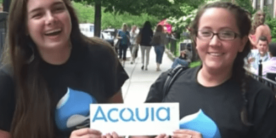 How do you pronounce 'Acquia'?