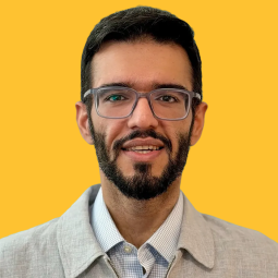 Headshot of Farnoosh Azadi