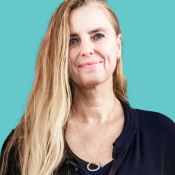 Kathrin Schunemann Headshot Teal