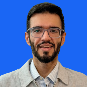 Headshot of Farnoosh Azadi
