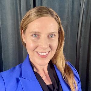 Lindsay_Hawkins_headshot